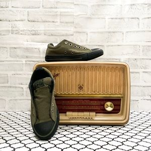 Converse slip on sneakers “No time for laces”